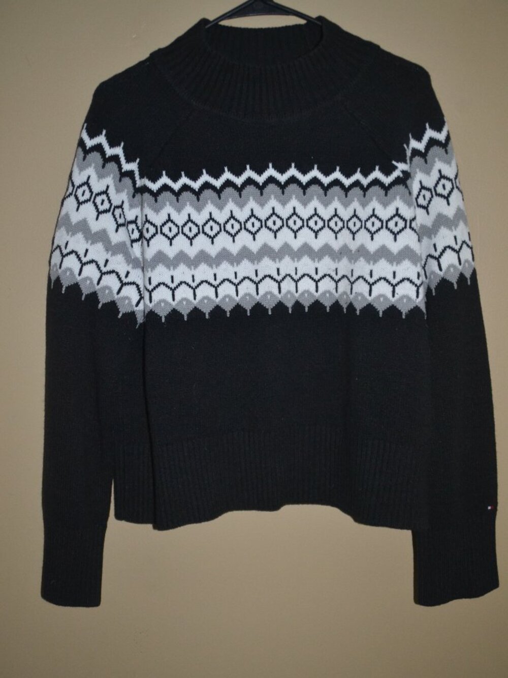 Tommy Hilfiger Women's Black Fair Isle Turtleneck Sweater